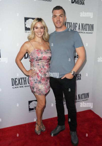 lauren compton husband
